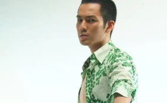 原创原创47岁钟汉良搭配90后袁冰妍男方这么大岁数还能演偶像剧