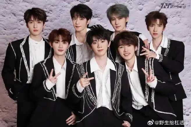 时代少年团宋茜合作舞台姐姐真漂亮