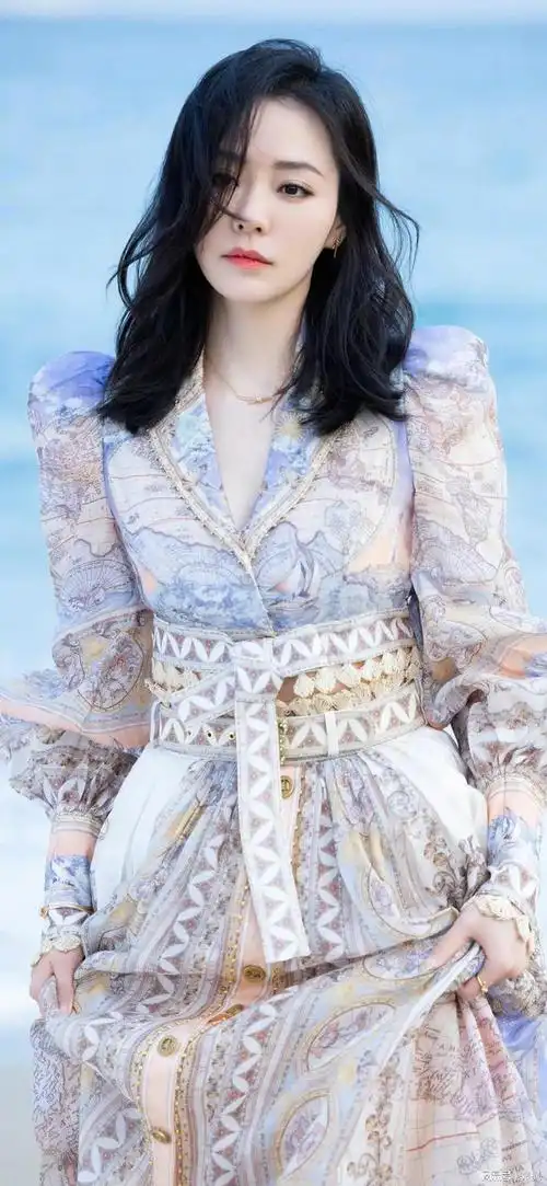 明星系列壁纸张靓颖