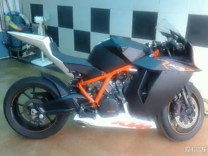 代友出台杜卡迪rc8