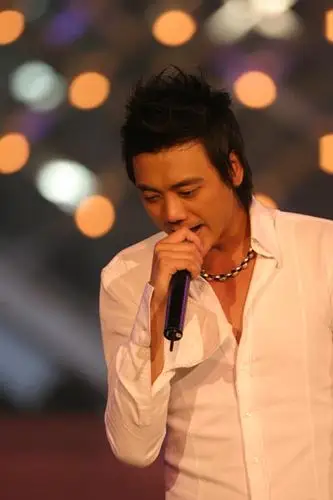 想为阿信盖座楼