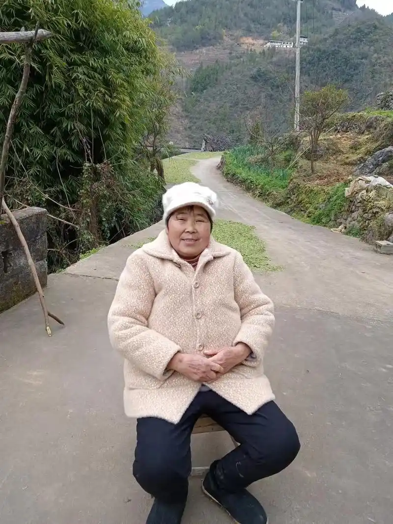 有一种爱,伟大而平凡!有一种情,无私而博大!妈妈辛苦了,祝您 - 抖音