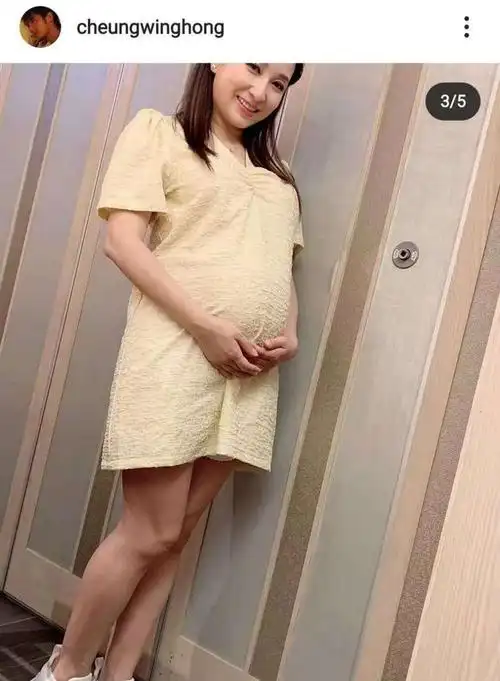 刘德华干儿子为其庆生妻子三胎孕肚明显一家五口太甜蜜