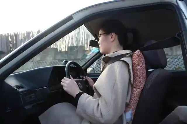 成功训练场新手开车姿势大揭秘你喜欢用哪个姿势开车呢