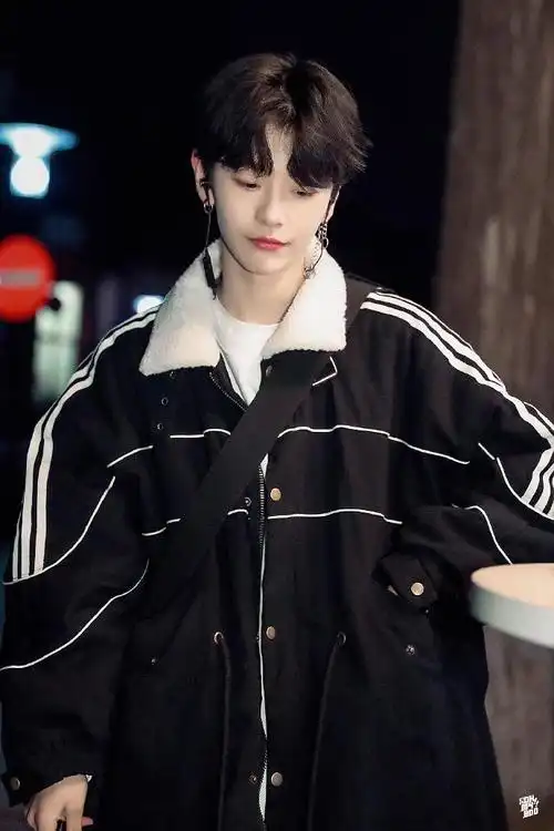 刘梦站姐今天发的一组图