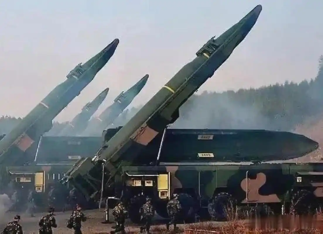 中国东风–27导弹再次亮相,这次让一直是世界军事领先地位的美国不知