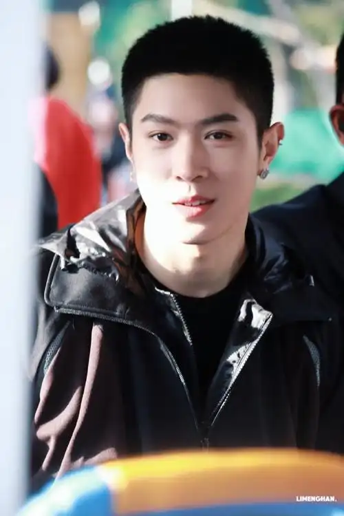 马伯骞把生日会开到了动物园##马伯骞0320生日快乐