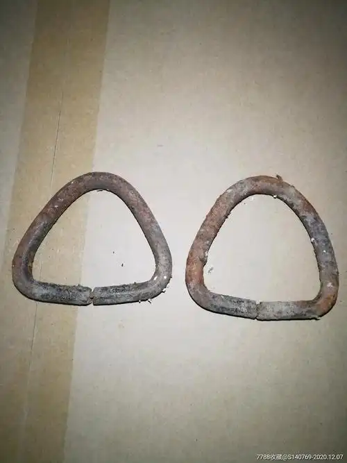 马车用铁腰环一对