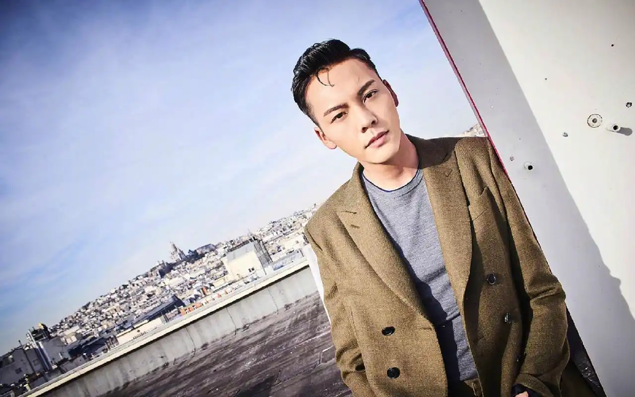 陈伟霆巴黎复古绅士写真高清桌面壁纸高清大图预览1920x1200_大陆明星