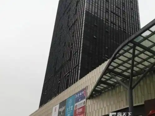 扬州三盛国际广场写字楼原价出售包税,56加35平·62万精装有钥匙