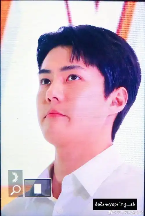 吴世勋最新活动生图#是镜头近的原因吗,竟然觉得吴世勋胖了!