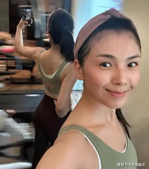 45岁刘涛晒素颜健身照,容貌身材零瑕疵,马甲线大长腿超养眼_运动_全身