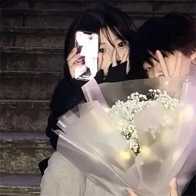 2022超火宠溺情侣头像一对两张真人高清图片