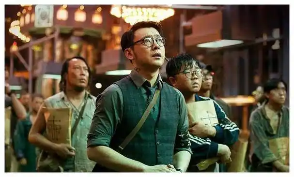 李庚希认为是在慢慢相处的过程中,但她在片中前男友出现时才意识到