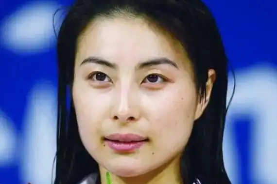 郭晶晶面相百年难遇典型的旺夫相财运亨通