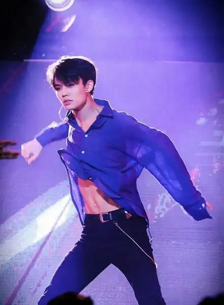 本书标签:               明星同人                 腹肌