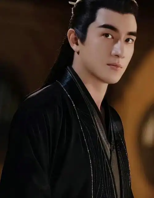 林更新不愧是"9亿少女的梦",凭一己之力吊打一众小鲜肉!