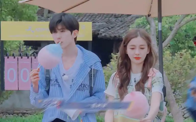 【坤颖】恋爱警报,一靠近你我就心跳超载【蔡徐坤×angelababy】_哔哩