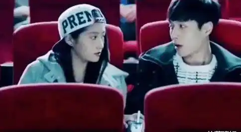 然而在这部剧中,也有很多的老演员参演,关晓彤跟张艺兴在这部剧中的