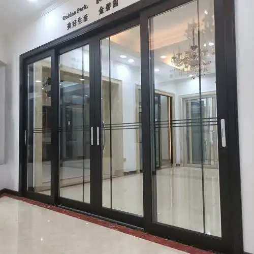 铝合金门窗预埋件的整体性检查根据门窗结构图,铝合金门窗装配平整,有