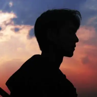 男生伤感头像堕落-伤感头像-爱聚微信qq空间大杂烩