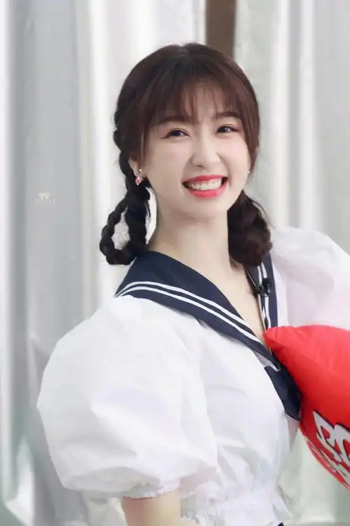 虞书欣演的初礼