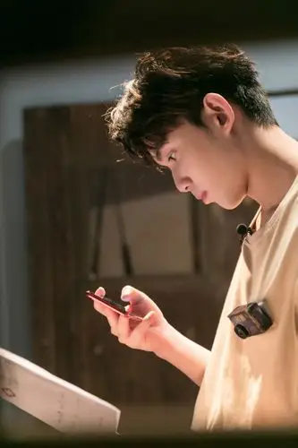 吴磊我是大侦探高清剧照图片_明星_美桌图片库