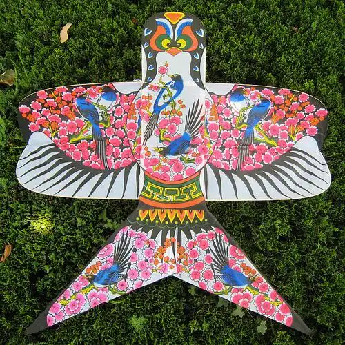 礼品潍坊传统竹子骨架风筝瘦长钻天沙燕 可用于古装摄影道具装饰