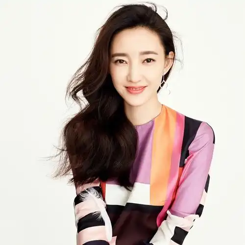 票数:817人气:204投票王丽坤个人资料详细资料>别名:素颜女神,claudia