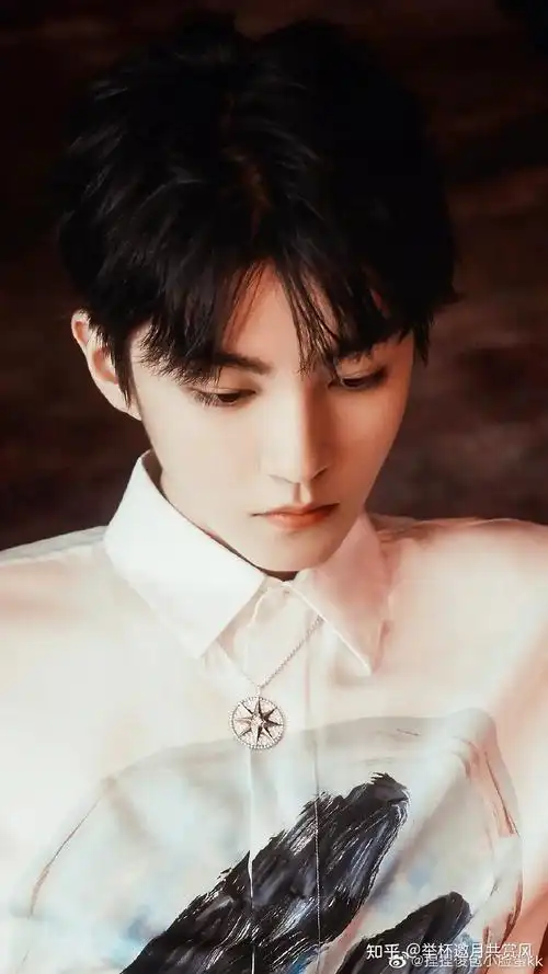 哪位姐妹有王俊凯的神仙图片啊