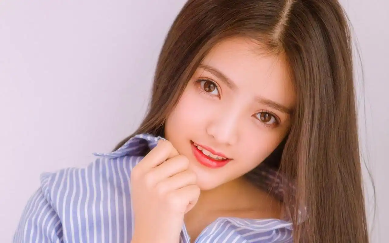 衬衣美女唯美意境写真高清图片桌面壁纸