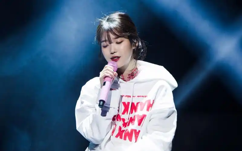 [4k中字]iu凄婉的《风之花》现场(善德女王ost:wind flower)