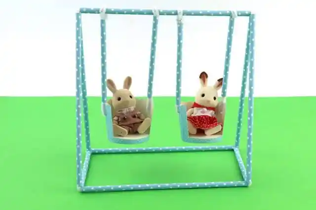 儿童趣味手工吸管制作玩具秋千步骤图解