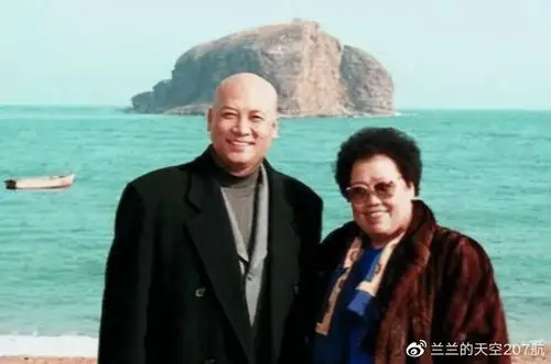 阿里巴巴创始人马云再度登上榜单第一名,这也是他第四次成为"中国首富