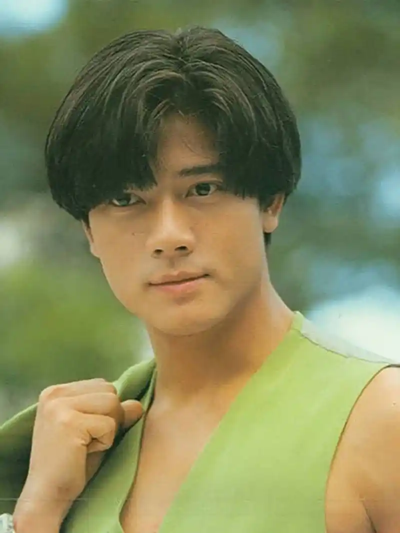 郭富城头的刘海━━━━━yuki:对于追求酷感的男士来说,此时若没有