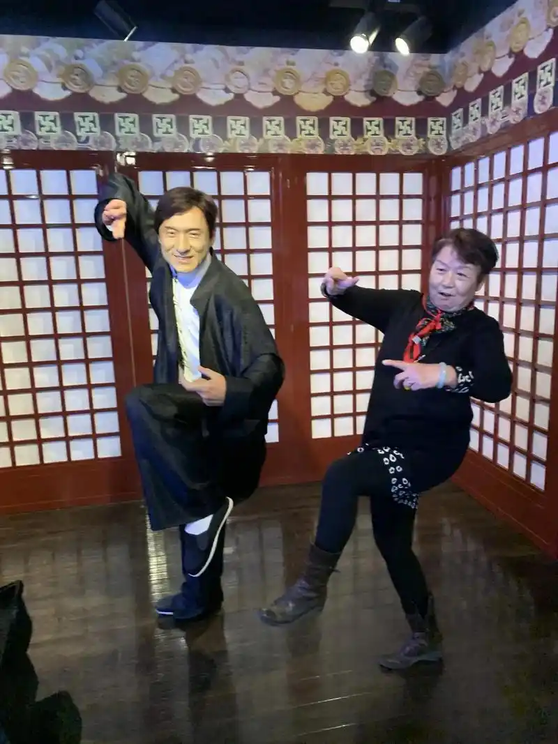 参观杜莎夫人蜡像馆(七) 成龙,李小龙. - 抖音