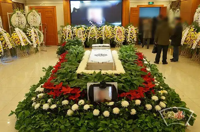 追悼会布置现场
