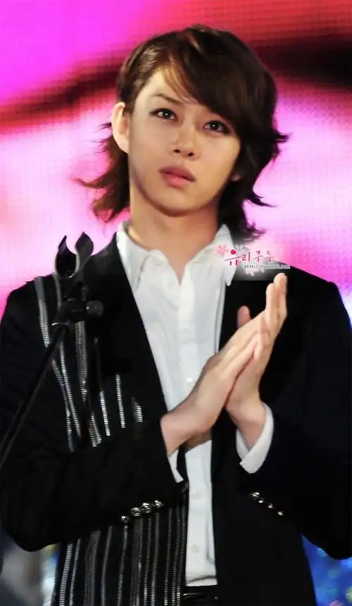 金希澈早年颜值什么水平,真的有说的那么美吗? - 知乎