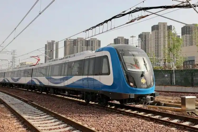 具备列车运行条件!郑州地铁12号线完成全线"热滑"试验