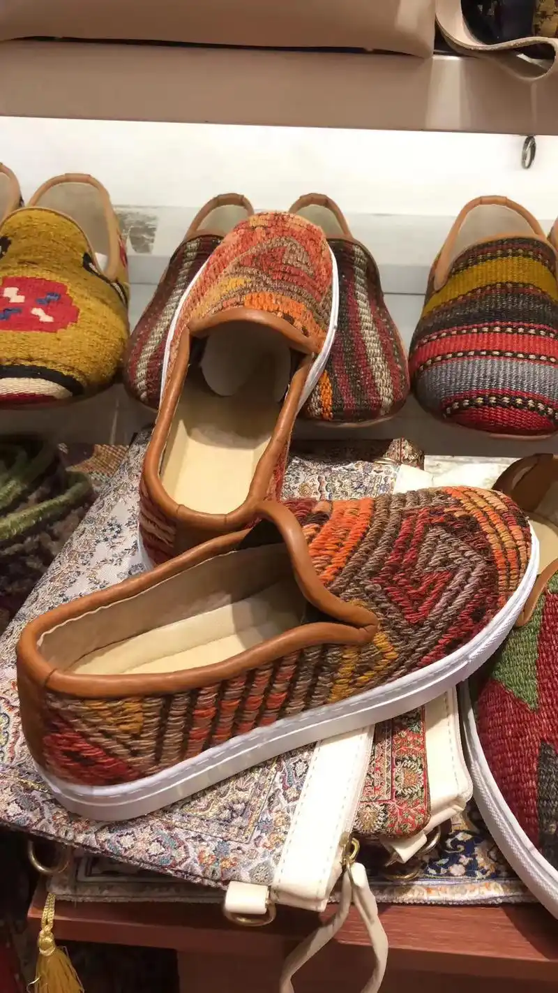 手工艺品 #民族文化 #手工布鞋 #传统手艺 #传承文化  - 抖音