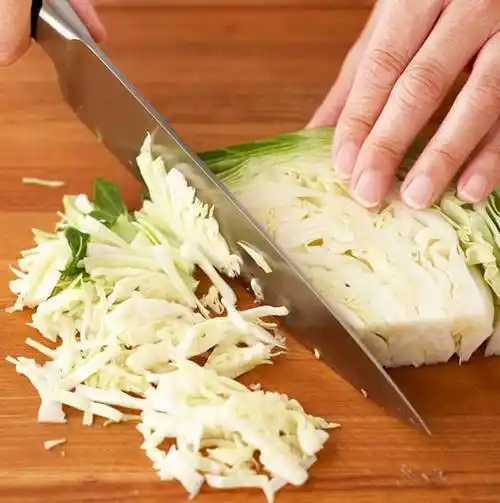 【高新生活小窍门】偷偷告诉你一招,这样切菜又快又好,分分种秒杀饭店