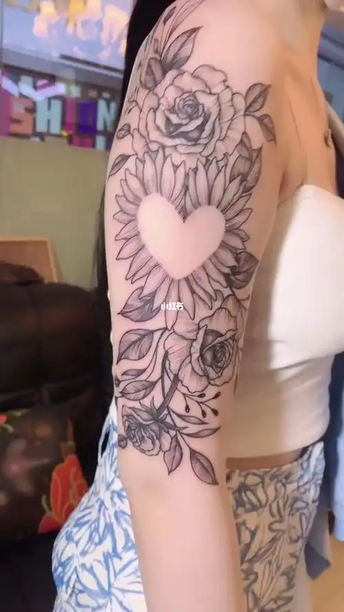 素花纹身向日葵纹身大臂纹身