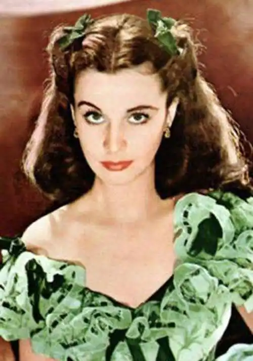 原创费雯丽你只知50岁的她是美人却不知她因流产而精神失常死去