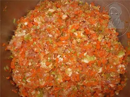 红萝卜芹菜肉饺子的家常做法