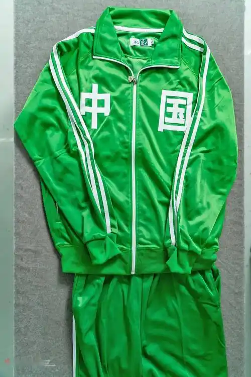 「吴京中国运动服」抄袭《鱿鱼游戏》?气得我打开淘宝下单同款!_衣服