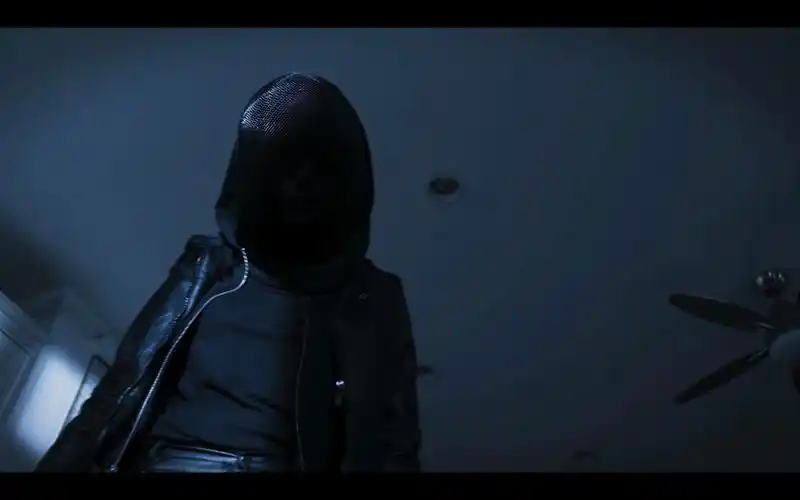 剑击面罩女杀手