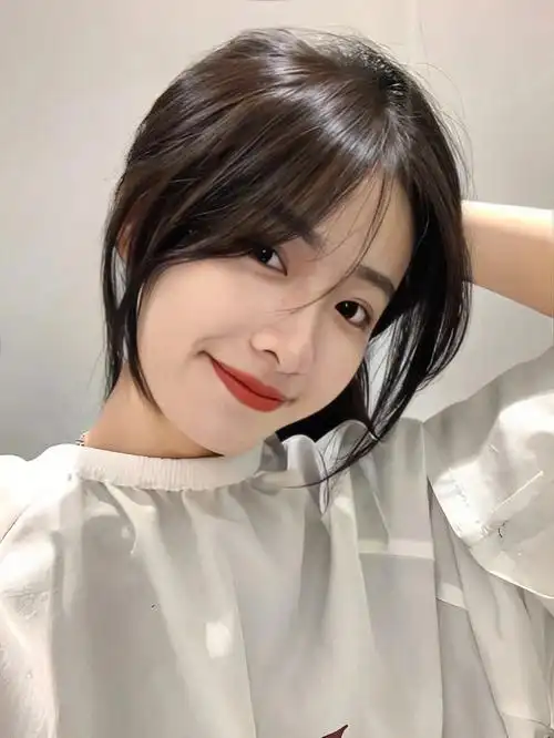 青岛发型蓬松烫发 慵懒卷发 显白发色 韩式卷发 摩根烫 刘海#发型设计