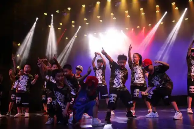 9狂抢彩铅,中国舞,街舞三大课程-在线订票-互动吧