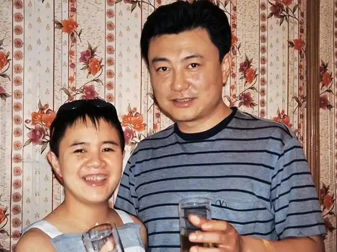 "金龟子"刘纯燕:几十年容颜不老,丈夫王宁的宠溺是她的后盾_什么_女孩