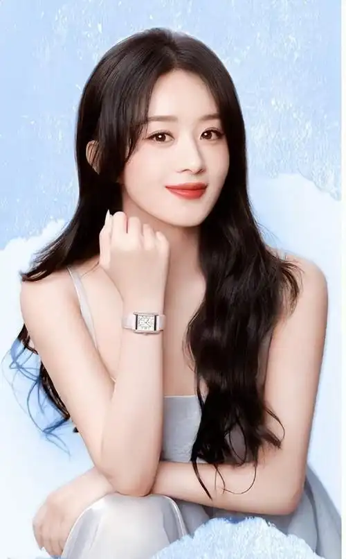 赵丽颖,这位风华绝代的演艺界璀璨明星,总是如彗星般在娱乐圈划破寂静